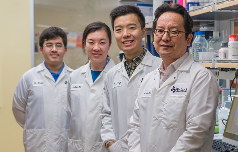 Members of the UT Dallas cancer stem cell study team,